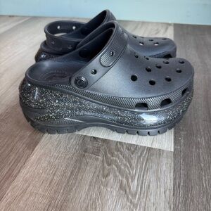 New! Crocs Mega Crush Glitter Platform Clogs Black Shoes Womens 6 Kids 4